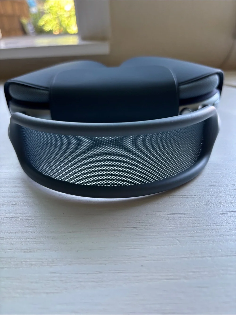 Apple Airpods Max in Blue - Picture 7 of 14